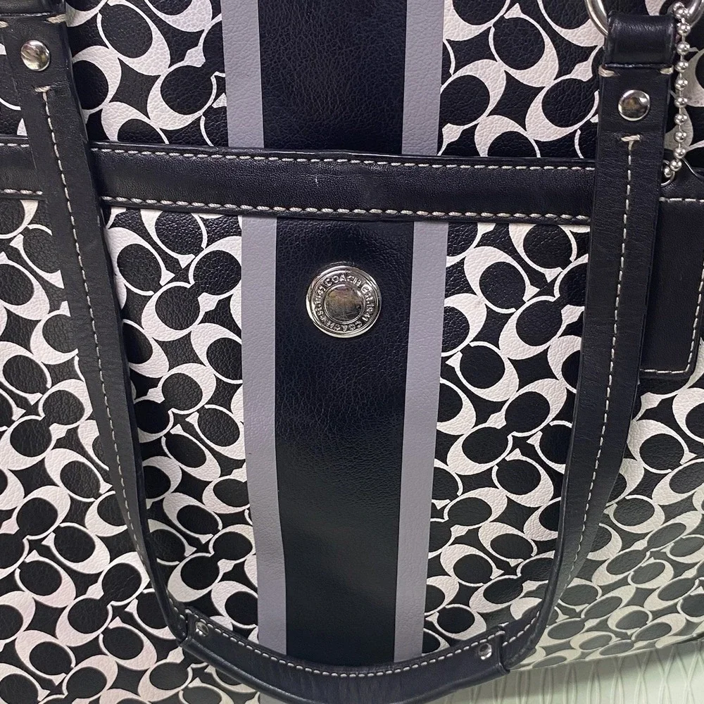 Coach chelsea leather